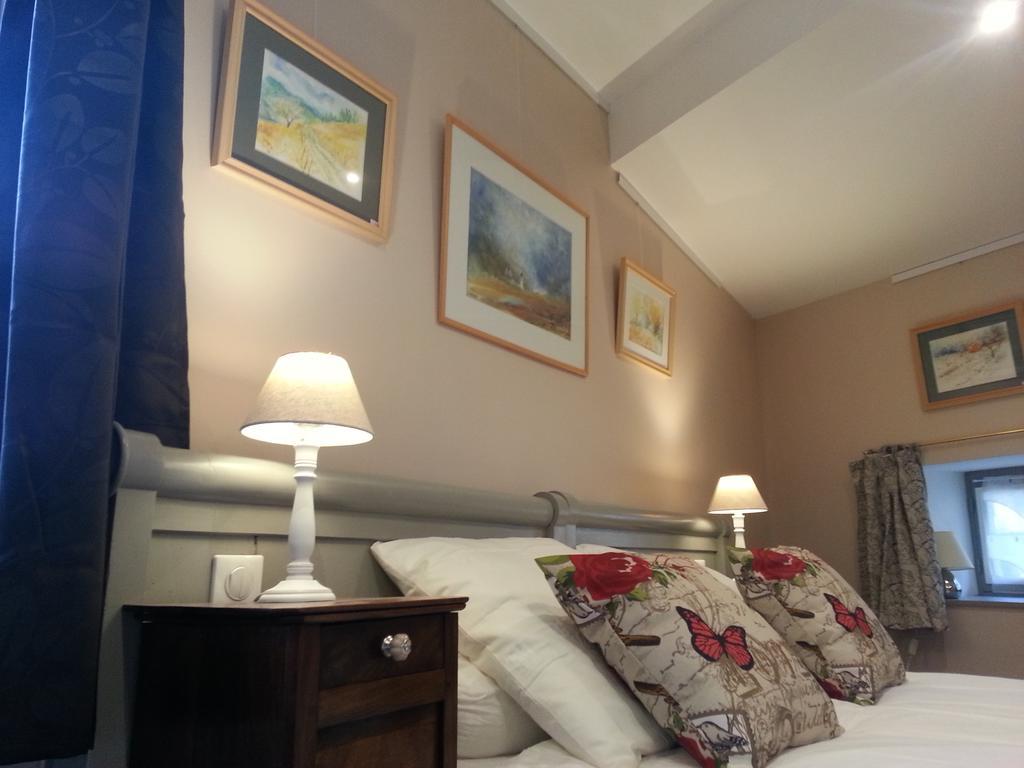 Relais St Jacques - Roanne Bed & Breakfast Saint-Haon-le-Châtel Стая снимка