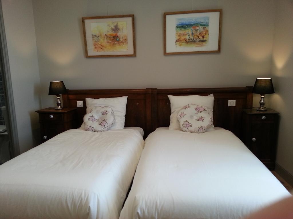 Relais St Jacques - Roanne Bed & Breakfast Saint-Haon-le-Châtel Стая снимка